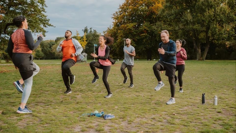 5 benefícios comprovados pela ciência de treinar com amigos
