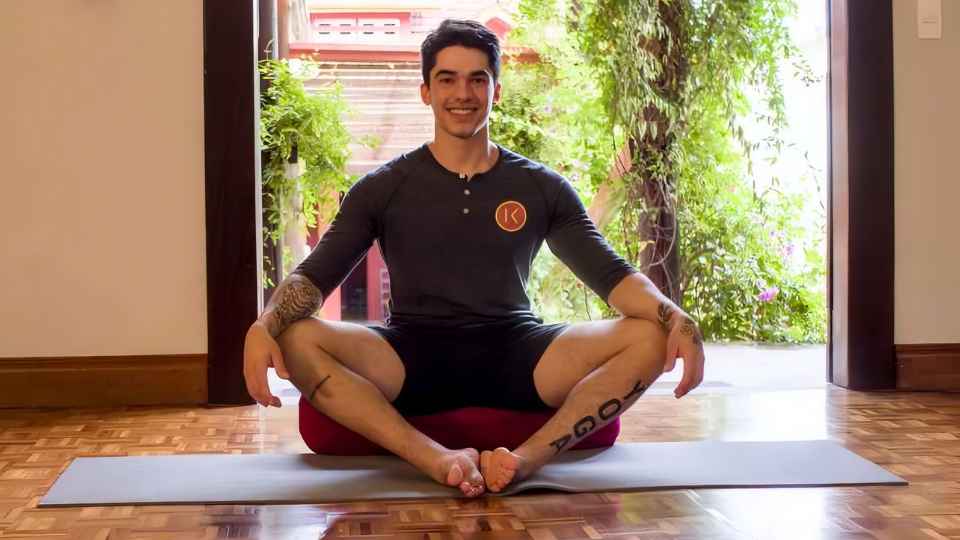 Seu cérebro muda ao praticar Yoga? Entenda os efeitos positivos da prática no seu sistema nervoso