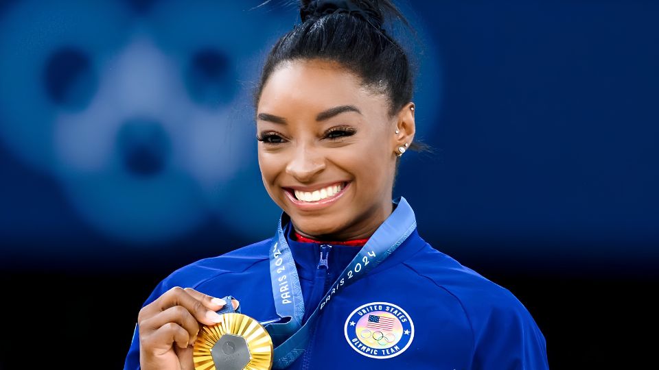 Simone Biles fala sobre diagnóstico de dermatite seborreica e eczema; entenda as condições