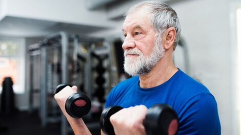 Academia aos 60? Musculação pode ser uma grande aliada