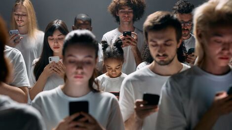 Por que o uso excessivo de redes sociais está afetando a nossa capacidade de lidar com as emoções?