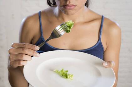 Nutricionista explica quais os principais tipos de transtornos alimentares